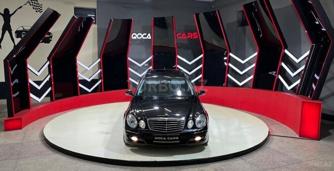 Mercedes E 220 d-3