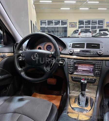 Mercedes E 220 d-15