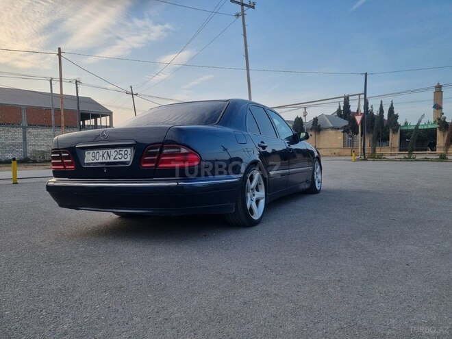 Mercedes E 220 d 1999, 445,000 km - 2.2 л - Bakı
