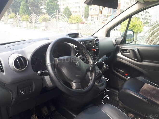 Peugeot Partner-10