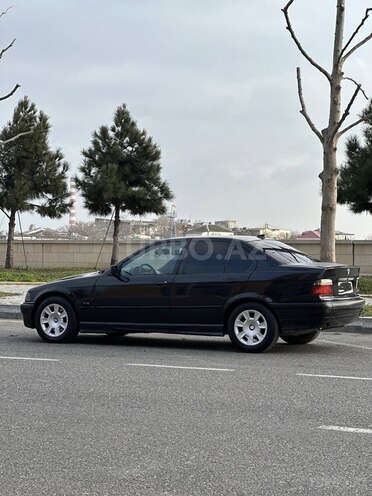 BMW 318 1995, 300,000 km - 1.8 l - Bakı