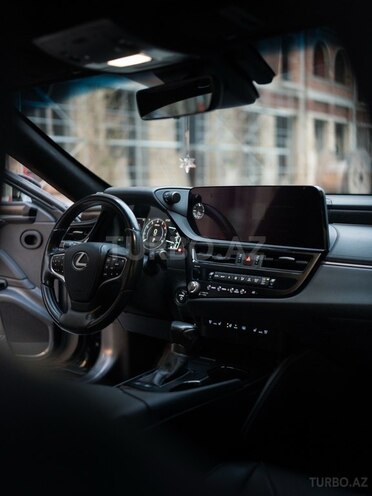 Lexus ES 300h 2023, 60,000 km - 2.5 l - Bakı