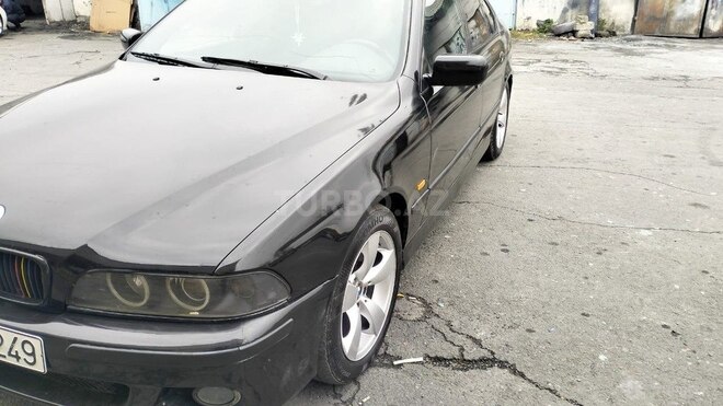 BMW 528 1996, 280,000 km - 2.8 l - Zaqatala