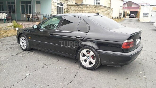 BMW 528 1996, 280,000 km - 2.8 l - Zaqatala