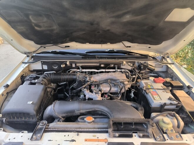 Mitsubishi Pajero-18