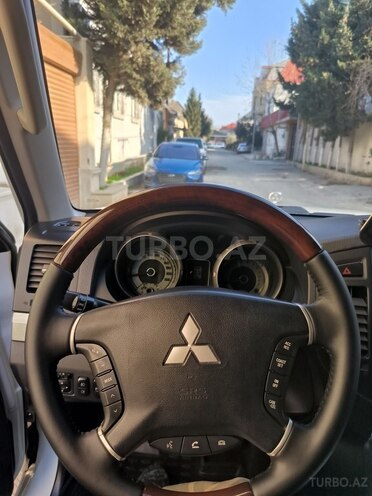 Mitsubishi Pajero 2012, 200,000 km - 3.5 l - Bakı