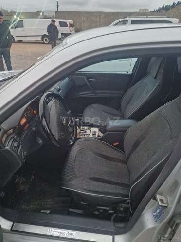 Mercedes E 220 d 2001, 663,557 km - 2.2 л - Bakı