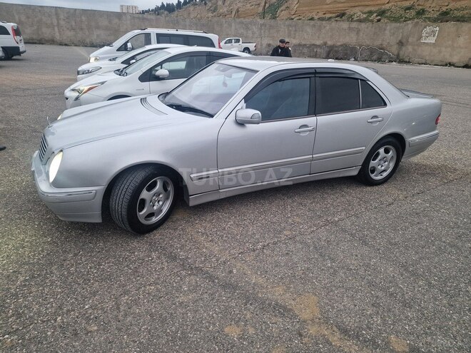 Mercedes E 220 d 2001, 663,557 km - 2.2 л - Bakı