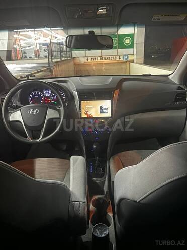 Hyundai Accent 2015, 135,418 km - 1.6 l - Bakı