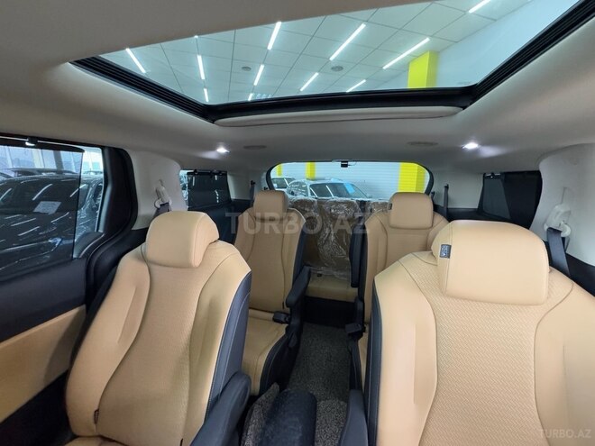 Kia Carnival 2021, 7,600 km - 2.2 л - Bakı