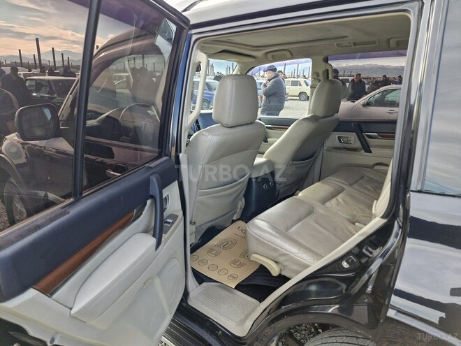 Mitsubishi Pajero 2007, 254,000 km - 3.0 л - Yevlax