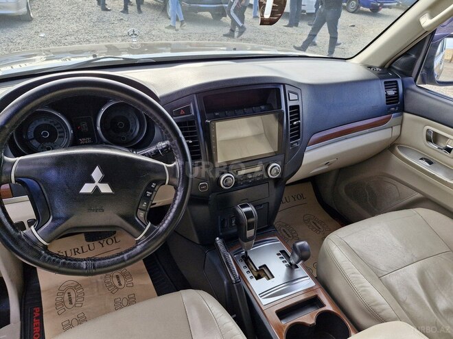 Mitsubishi Pajero 2007, 254,000 km - 3.0 л - Yevlax