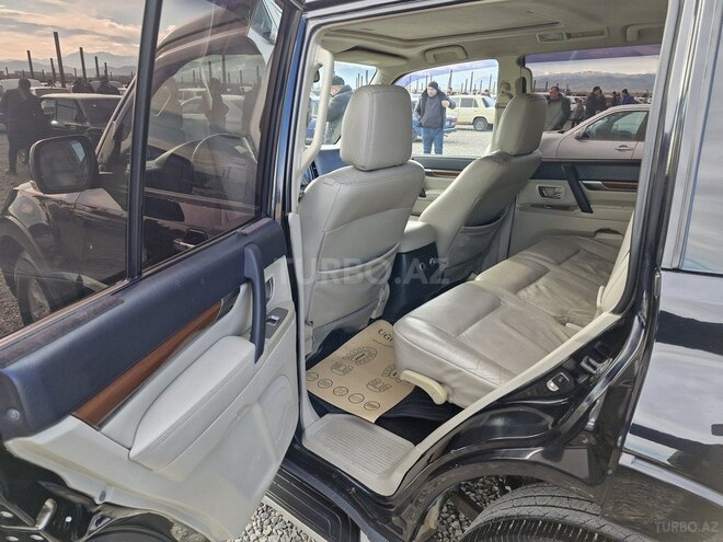 Mitsubishi Pajero 2007, 254,000 km - 3.0 л - Yevlax