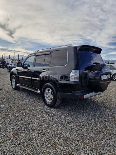 Mitsubishi Pajero 2007, 254,000 km - 3.0 л - Yevlax