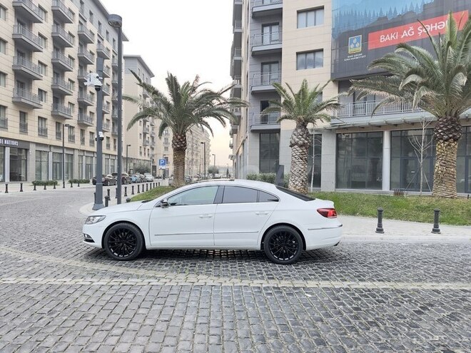 Volkswagen Passat CC-8