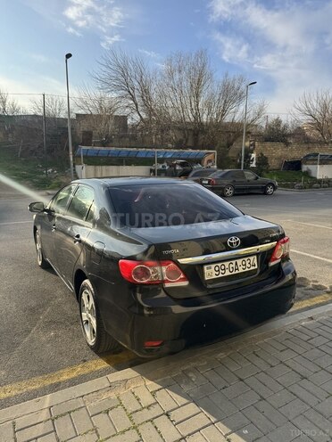 Toyota Corolla 2013, 175,000 km - 1.6 l - Bakı