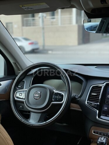 Volvo XC90-4