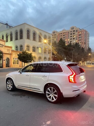 Volvo XC90-5