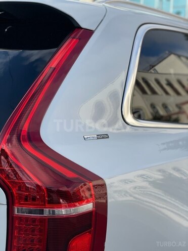 Volvo XC90-6