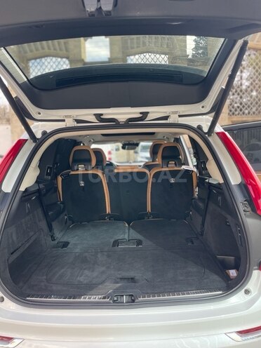 Volvo XC90-17