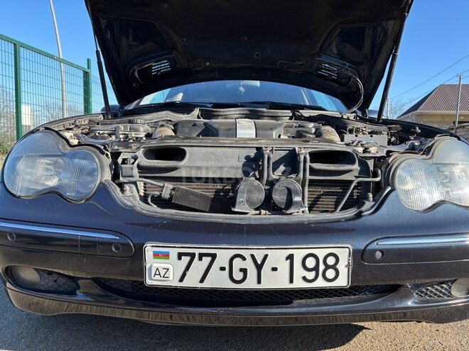 Mercedes C 240 2001, 355,000 km - 2.6 л - Lənkəran
