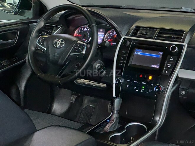 Toyota Camry-17