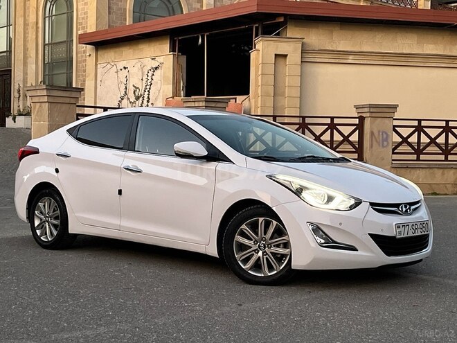 Hyundai Avante-3