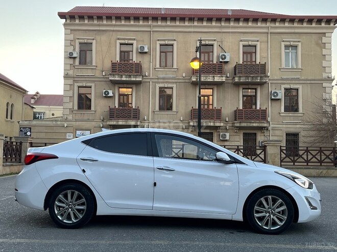 Hyundai Avante-7