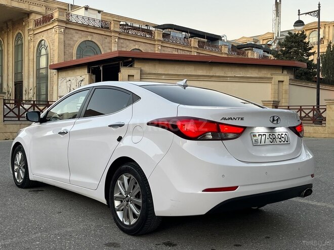Hyundai Avante-10