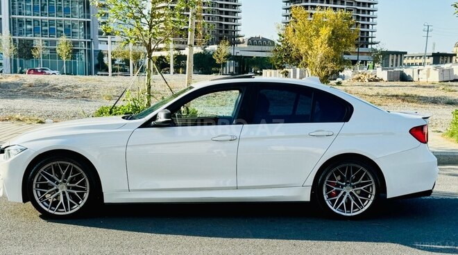 BMW 320-7