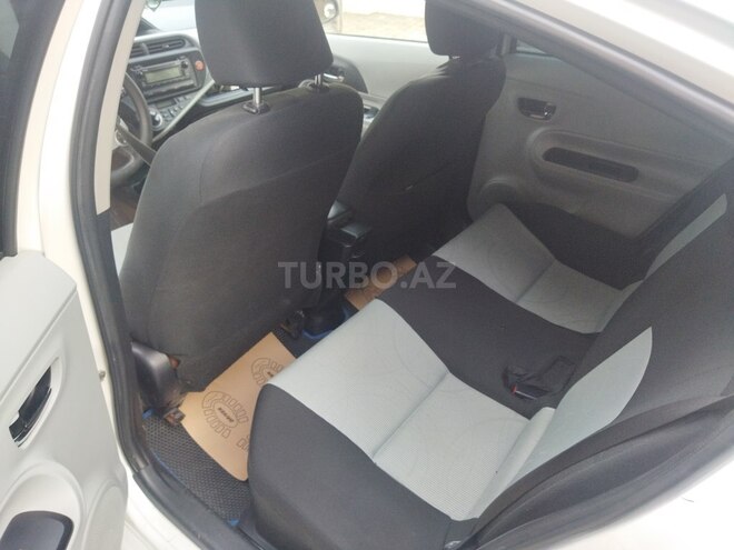 Toyota Prius C 2012, 217,000 km - 1.5 л - Bakı