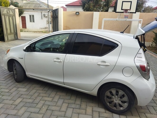 Toyota Prius C 2012, 217,000 km - 1.5 л - Bakı