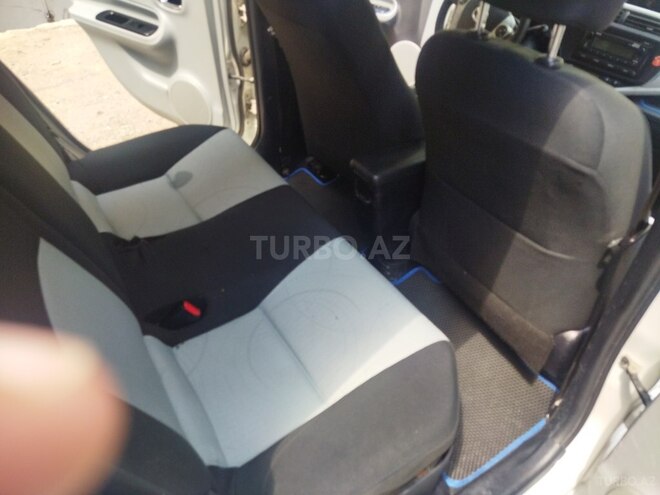 Toyota Prius C 2012, 217,000 km - 1.5 л - Bakı