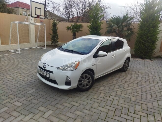 Toyota Prius C 2012, 217,000 km - 1.5 л - Bakı