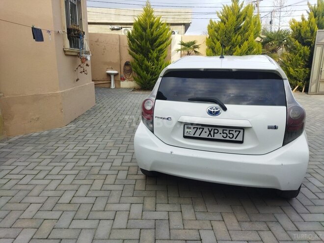 Toyota Prius C 2012, 217,000 km - 1.5 л - Bakı