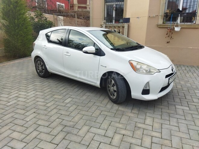 Toyota Prius C 2012, 217,000 km - 1.5 л - Bakı
