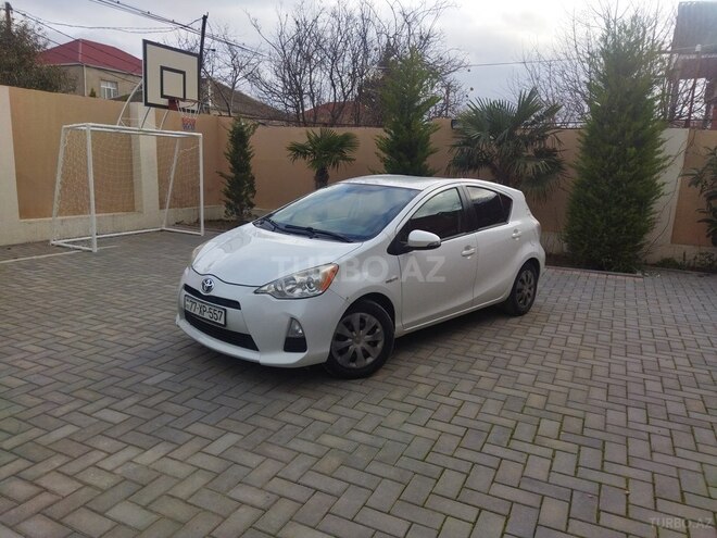 Toyota Prius C 2012, 217,000 km - 1.5 л - Bakı