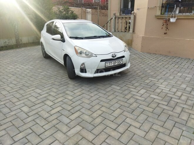 Toyota Prius C 2012, 217,000 km - 1.5 л - Bakı