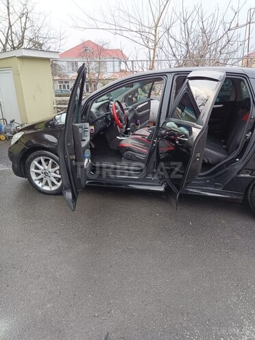 Mercedes B 170 2006, 275,000 km - 1.7 l - Zaqatala