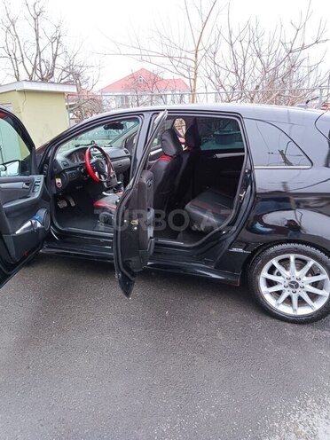 Mercedes B 170 2006, 275,000 km - 1.7 l - Zaqatala