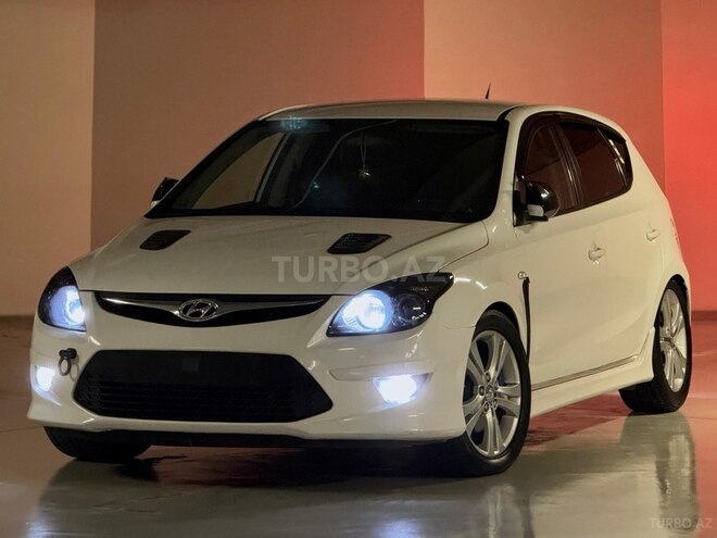 Hyundai i30 2009, 300,000 km - 1.6 l - Gəncə