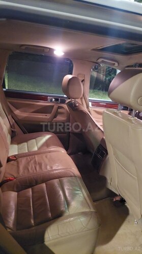 Volkswagen Touareg 2005, 327,000 km - 3.2 л - Quba