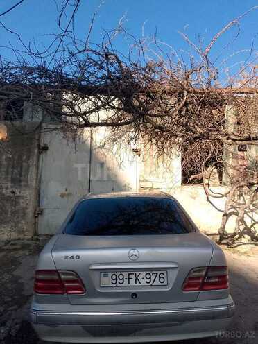 Mercedes E 240 2001, 361,000 km - 2.4 l - Bakı
