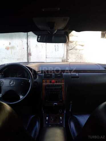 Mercedes E 240 2001, 361,000 km - 2.4 l - Bakı