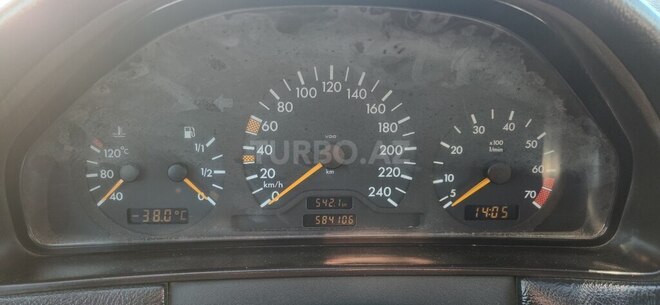 Mercedes E 230 1998, 585,000 km - 2.3 l - Bakı