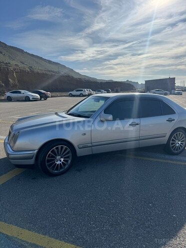 Mercedes E 200 1998, 304,044 km - 2.0 л - Bakı