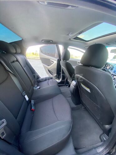 Hyundai Elantra 2015, 214,000 km - 1.8 л - Bakı