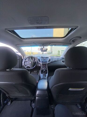 Hyundai Elantra 2015, 214,000 km - 1.8 л - Bakı