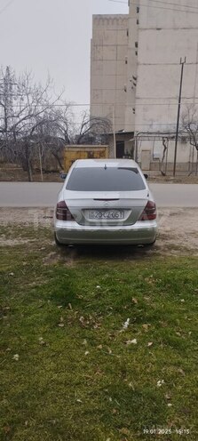 Mercedes E 270-2
