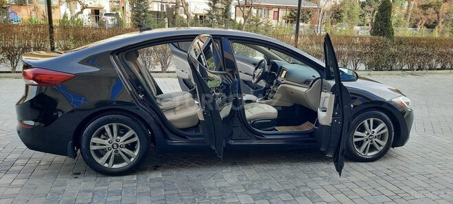 Hyundai Elantra 2018, 62,000 km - 2.0 л - Bakı